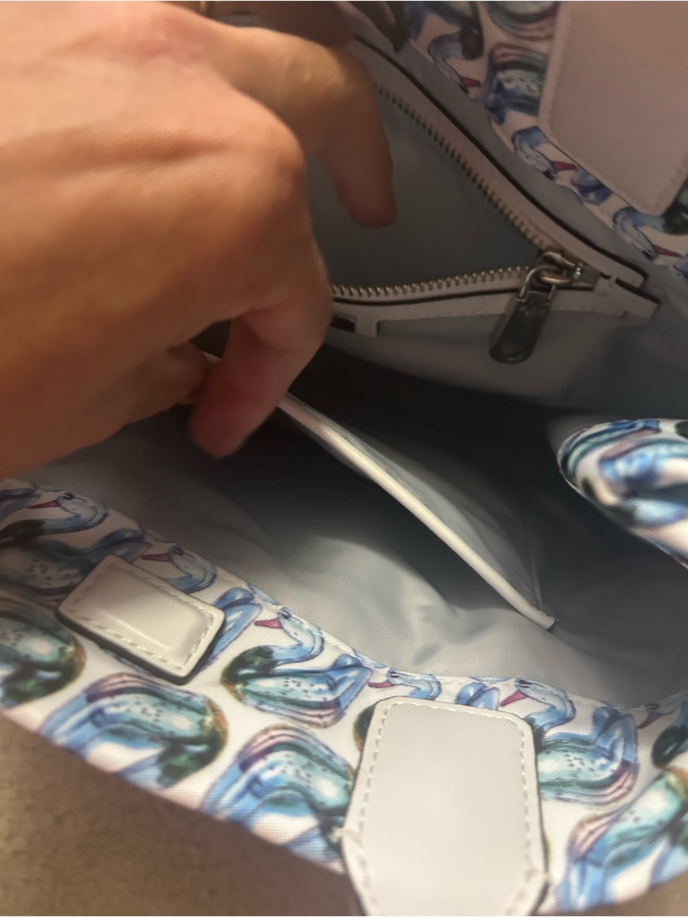 NWT TORY BURCH ELLA printed tote in swan 🦢 print! - Picture 8 of 16